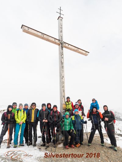 14. Silvester-Gedenktour am 31. Dez. 2018 zum Fronstadler Almkreuz (Gemeinde Strassen) auf 2137m