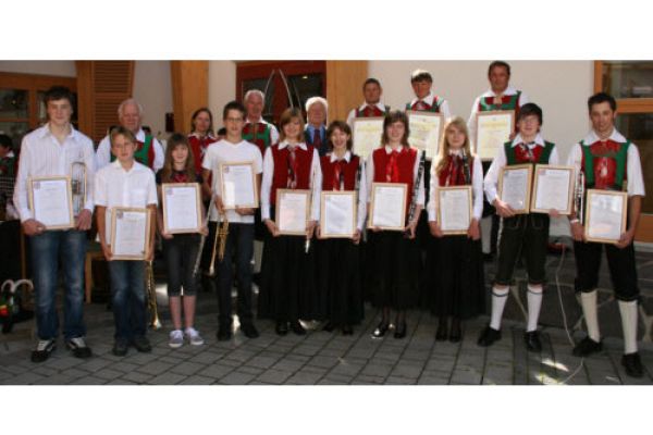 Jungmusikanten erfolgreich bei Leistungsabzeichen